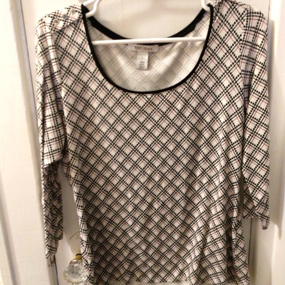 Beautiful White House/Black Market top